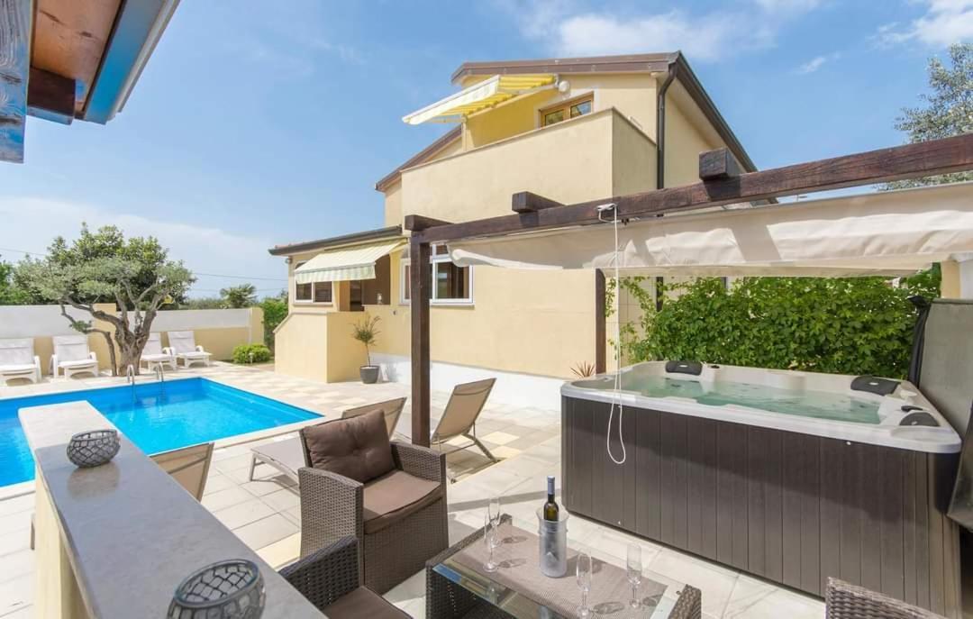 Gimy Villa&App 1 Porec Gedići Zewnętrze zdjęcie